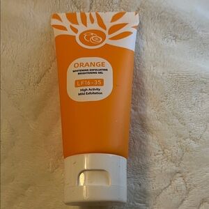 Orange - Whitening Exfoliating Brightening Gel - Orange